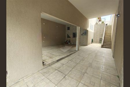 Casa à venda com 210m², 3 quartos e 4 vagas