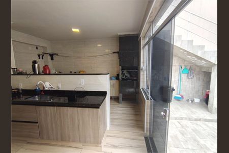Casa à venda com 210m², 3 quartos e 4 vagas