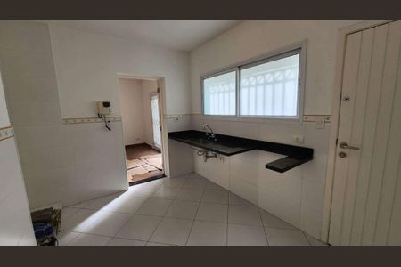 Casa à venda com 188m², 4 quartos e 4 vagas