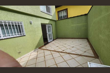 Casa à venda com 188m², 4 quartos e 4 vagas