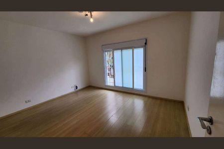 Casa à venda com 4 quartos, 188m² em Indianópolis, São Paulo