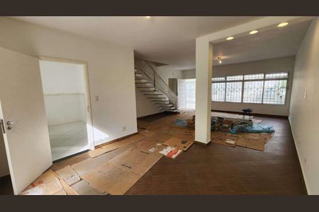 Casa à venda com 188m², 4 quartos e 4 vagas