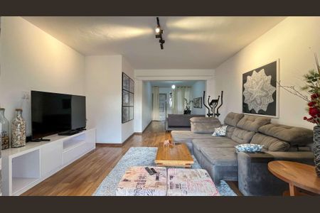 Casa à venda com 5 quartos, 308m² em Castelo, Belo Horizonte