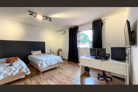 Casa à venda com 5 quartos, 308m² em Castelo, Belo Horizonte