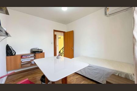 Casa à venda com 5 quartos, 308m² em Castelo, Belo Horizonte