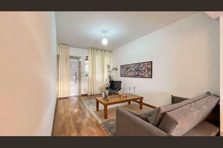 Casa à venda com 308m², 5 quartos e 3 vagas