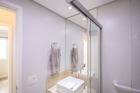 Apartamento para alugar com 70m², 3 quartos e 2 vagas Apartamento para alugar com 70m², 3 quartos e 2 vagasBanheiro