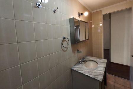 Apartamento à venda com 70m², 3 quartos e 1 vaga Apartamento à venda com 70m², 3 quartos e 1 vagaBanheiro Social