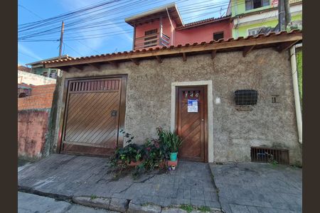 Fachada de casa à venda com 3 quartos, 165m² em Jardim do Lago, São Paulo