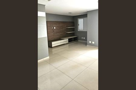 Apartamento à venda com 3 quartos, 75m² em Vila Paulo Silas, São Paulo