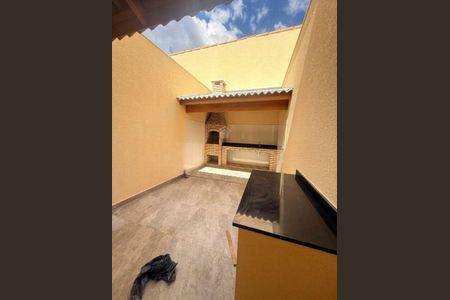 Casa à venda com 100m², 3 quartos e 2 vagas