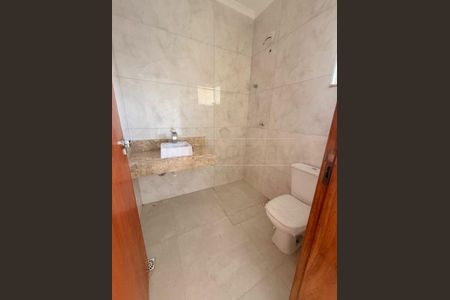 Casa à venda com 100m², 3 quartos e 2 vagas