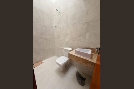 Casa à venda com 100m², 3 quartos e 2 vagas