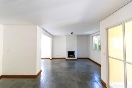 Casa à venda com 4 quartos, 360m² em Santo Amaro, São Paulo