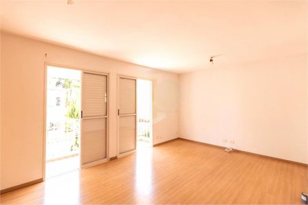 Casa à venda com 4 quartos, 360m² em Santo Amaro, São Paulo