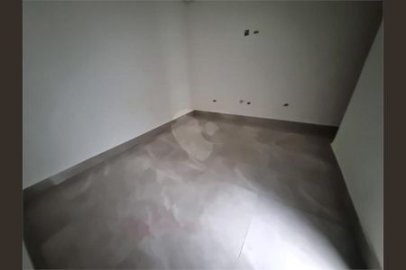 Casa à venda com 3 quartos, 168m² em Utinga, Santo André