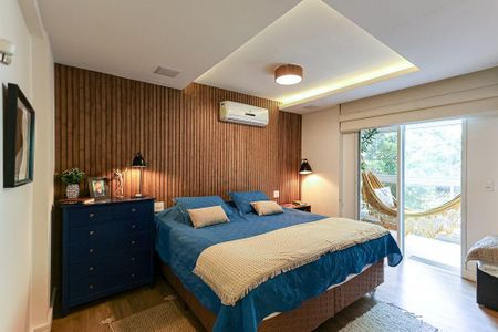 Apartamento à venda com 4 quartos, 156m² em Charitas, Niterói