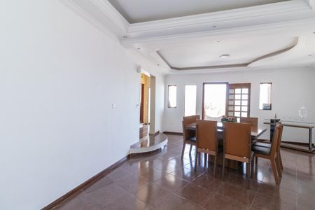Casa à venda com 195m², 3 quartos e 2 vagasSala de Jantar