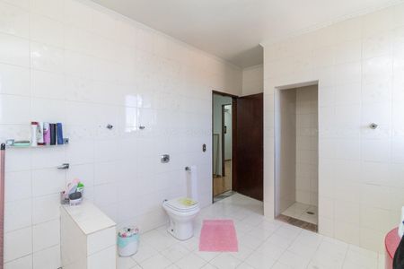 Casa à venda com 195m², 3 quartos e 2 vagasBanheiro da Suíte 2