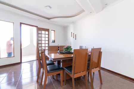 Sala de Jantar de casa à venda com 3 quartos, 195m² em Engenheiro Goulart, São Paulo