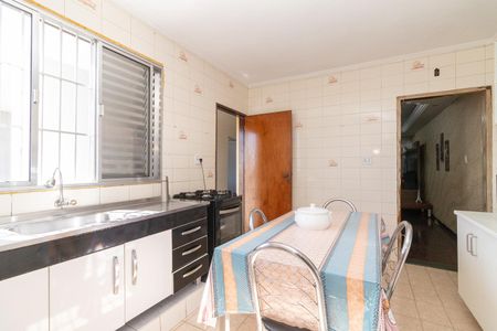 Casa à venda com 195m², 3 quartos e 2 vagasCozinha
