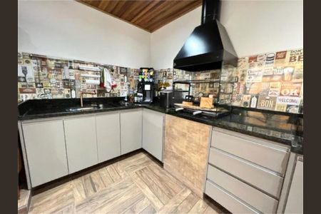 Casa à venda com 3 quartos, 140m² em Vila Matilde, São Paulo