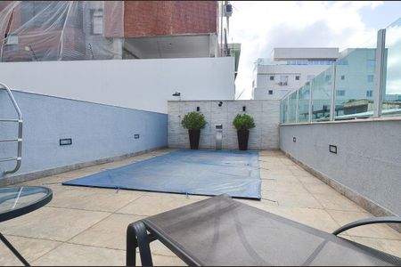 Apartamento à venda com 54m², 2 quartos e 2 vagas Apartamento à venda com 54m², 2 quartos e 2 vagasÁrea comum - Piscina