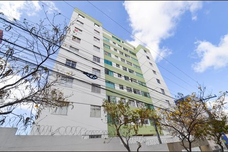 Apartamento à venda com 54m², 2 quartos e 2 vagas Apartamento à venda com 54m², 2 quartos e 2 vagasFachada