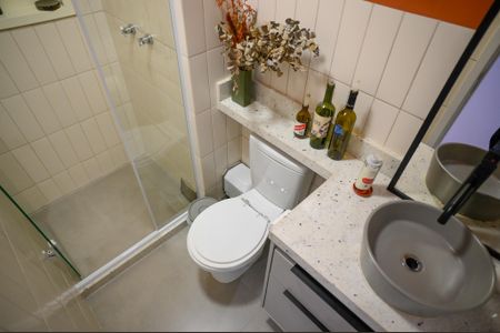Apartamento à venda com 55m², 2 quartos e 1 vagaBanheiro Social