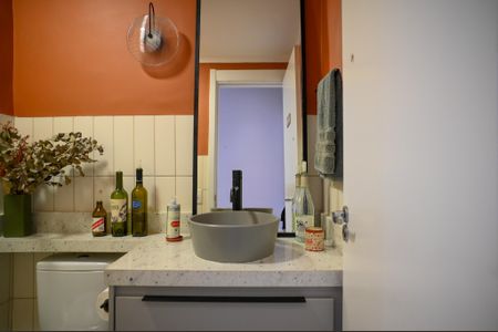 Apartamento à venda com 55m², 2 quartos e 1 vagaBanheiro Social