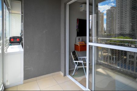 Varanda de apartamento à venda com 2 quartos, 55m² em Vila Dom Pedro I, São Paulo