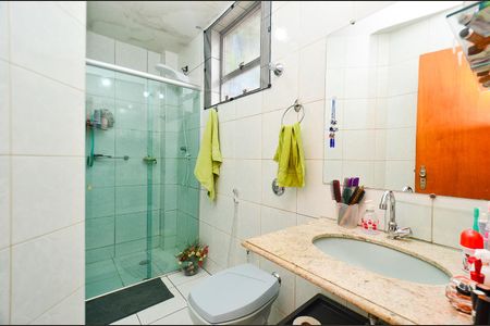 Apartamento à venda com 85m², 3 quartos e 2 vagas Apartamento à venda com 85m², 3 quartos e 2 vagasBanheiro Suíte