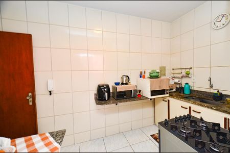 Apartamento à venda com 85m², 3 quartos e 2 vagas Apartamento à venda com 85m², 3 quartos e 2 vagasCozinha