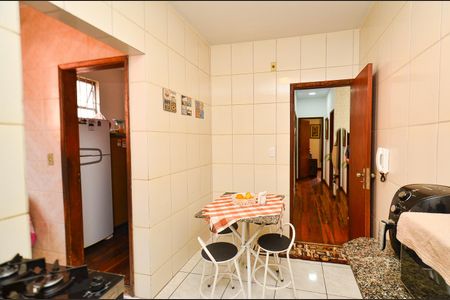 Apartamento à venda com 85m², 3 quartos e 2 vagas Apartamento à venda com 85m², 3 quartos e 2 vagasCozinha