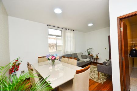 Sala de apartamento à venda com 3 quartos, 85m² em Vila Suzana, Belo Horizonte