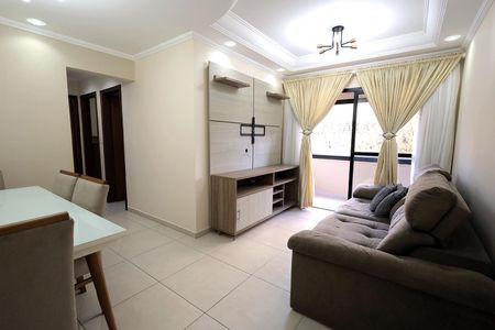 Sala de apartamento para alugar com 3 quartos, 70m² em Vila Valparaíso, Santo André