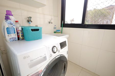 Apartamento para alugar com 70m², 3 quartos e 1 vagaÁrea de Serviço