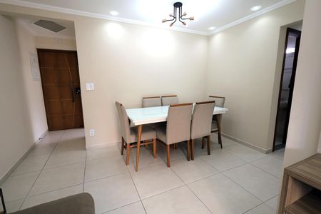 Apartamento para alugar com 70m², 3 quartos e 1 vagaSala