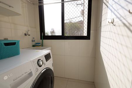 Apartamento para alugar com 70m², 3 quartos e 1 vagaÁrea de Serviço