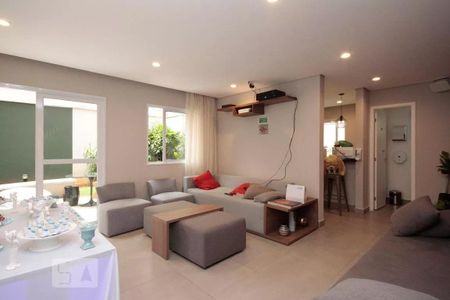 Apartamento para alugar com 39m², 2 quartos e sem vagaÁrea comum