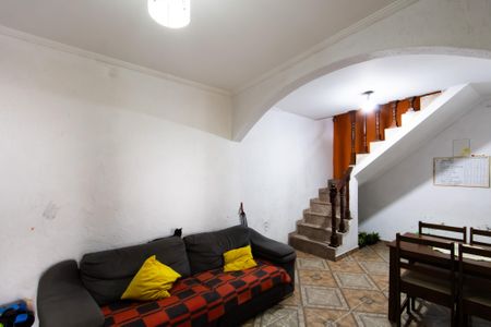 Casa à venda com 3 quartos, 253m² em Jardim Cotinha, São Paulo