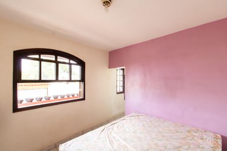 Casa à venda com 3 quartos, 253m² em Jardim Cotinha, São Paulo