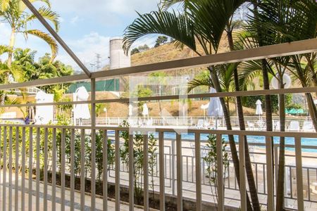 Casa de condomínio à venda com 164m², 3 quartos e 2 vagas Casa de condomínio à venda com 164m², 3 quartos e 2 vagasPiscina