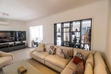 Casa de condomínio à venda com 164m², 3 quartos e 2 vagas Casa de condomínio à venda com 164m², 3 quartos e 2 vagasSala