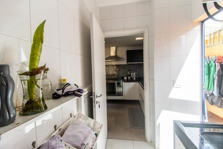 Casa de condomínio à venda com 164m², 3 quartos e 2 vagas Casa de condomínio à venda com 164m², 3 quartos e 2 vagasÁrea de Serviço