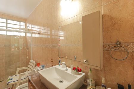 Casa à venda com 173m², 3 quartos e 3 vagasBanheiro Social