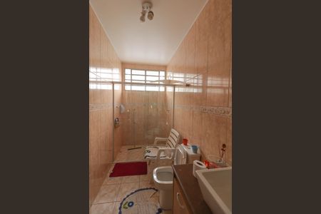 Casa à venda com 173m², 3 quartos e 3 vagasBanheiro Social