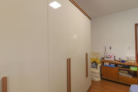 Casa à venda com 173m², 3 quartos e 3 vagasQuarto 2