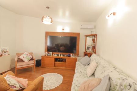 Casa à venda com 173m², 3 quartos e 3 vagasSala