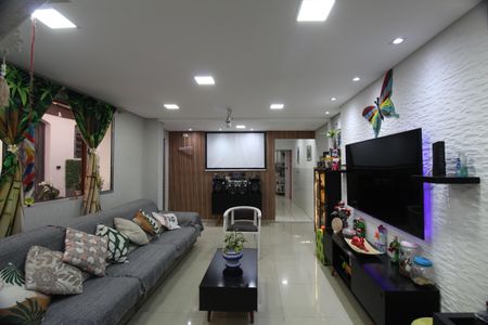 Sala de casa à venda com 4 quartos, 316m² em Jardim Vila Formosa, São Paulo